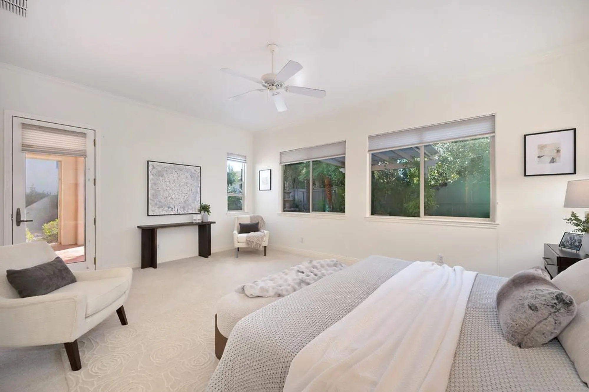 Property Slideshow image 35 of 99 | 2558 heritage park ln, Sacramento, CA, 95835