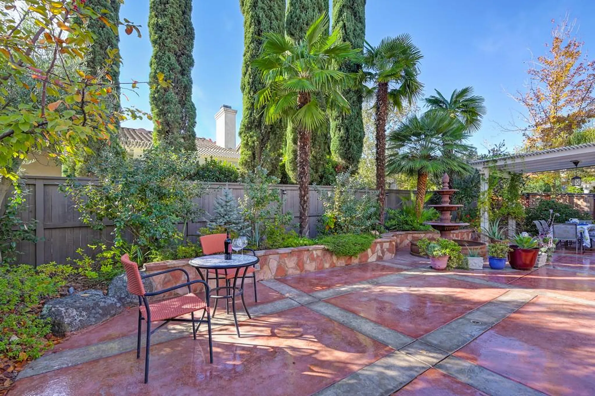 Property Slideshow image 63 of 99 | 2558 heritage park ln, Sacramento, CA, 95835