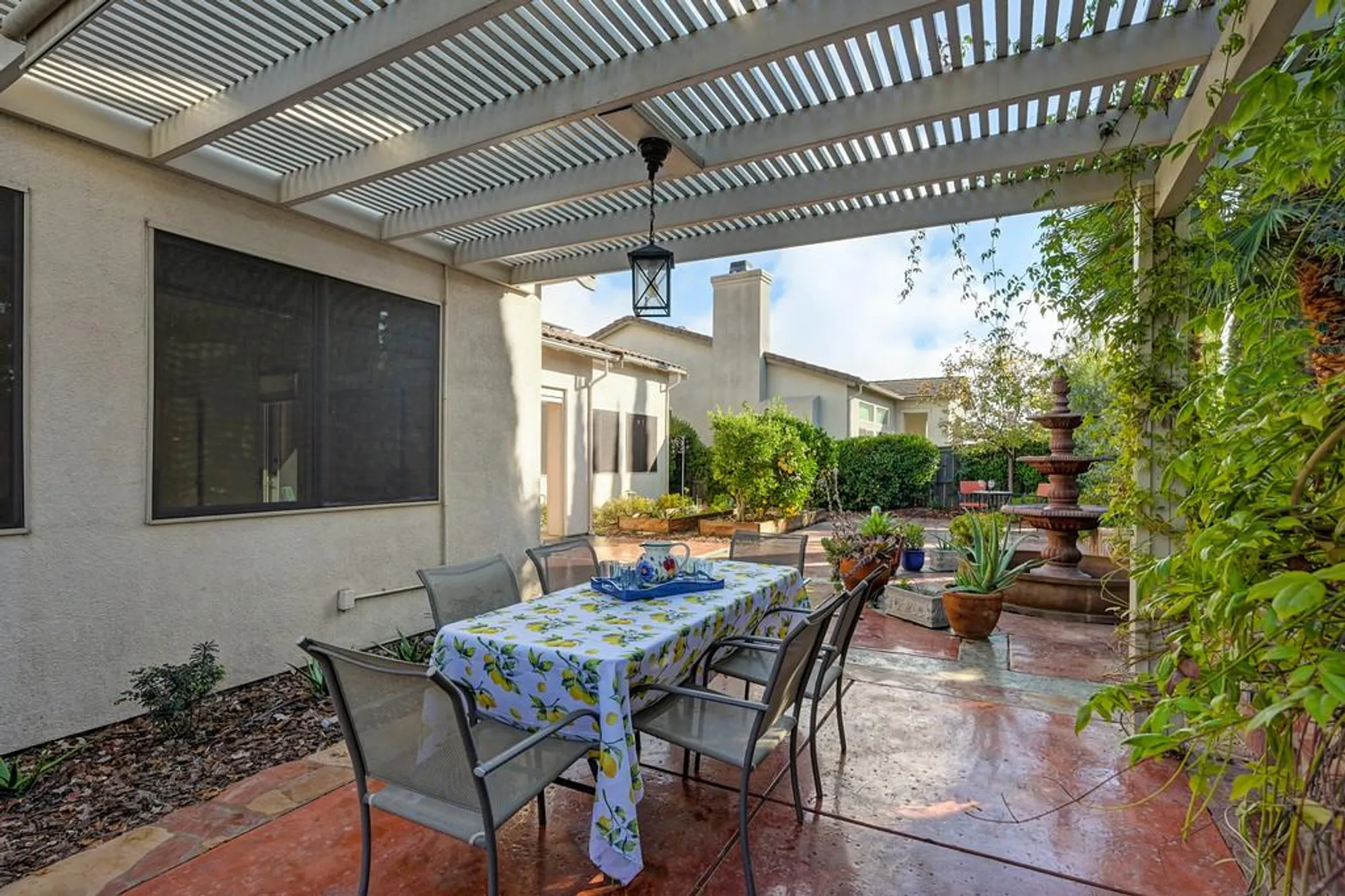 Property Slideshow image 55 of 99 | 2558 heritage park ln, Sacramento, CA, 95835