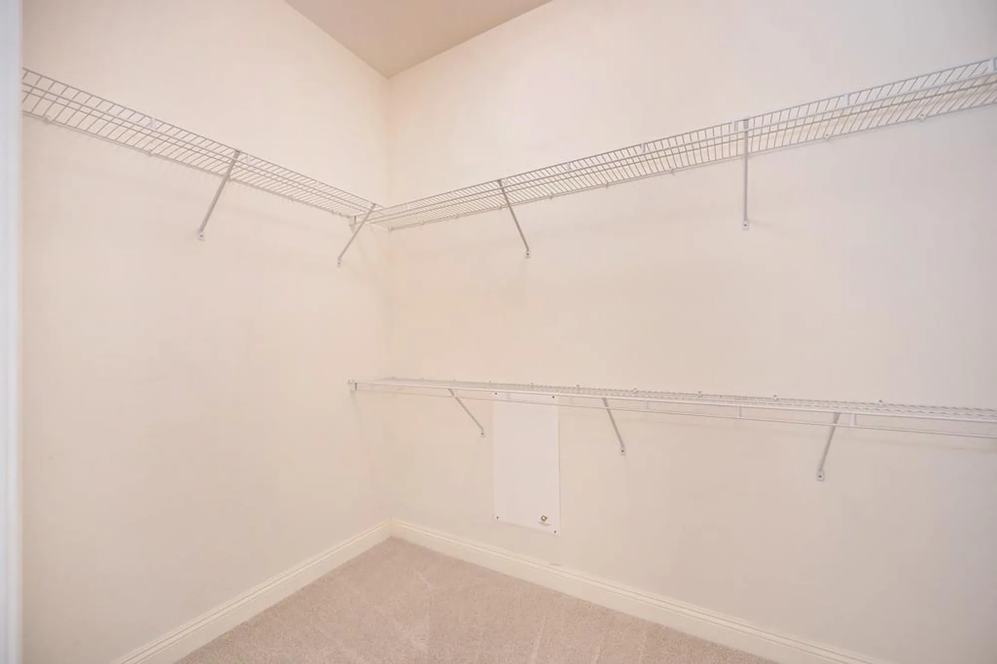 Property Slideshow image 39 of 99 | 2558 heritage park ln, Sacramento, CA, 95835