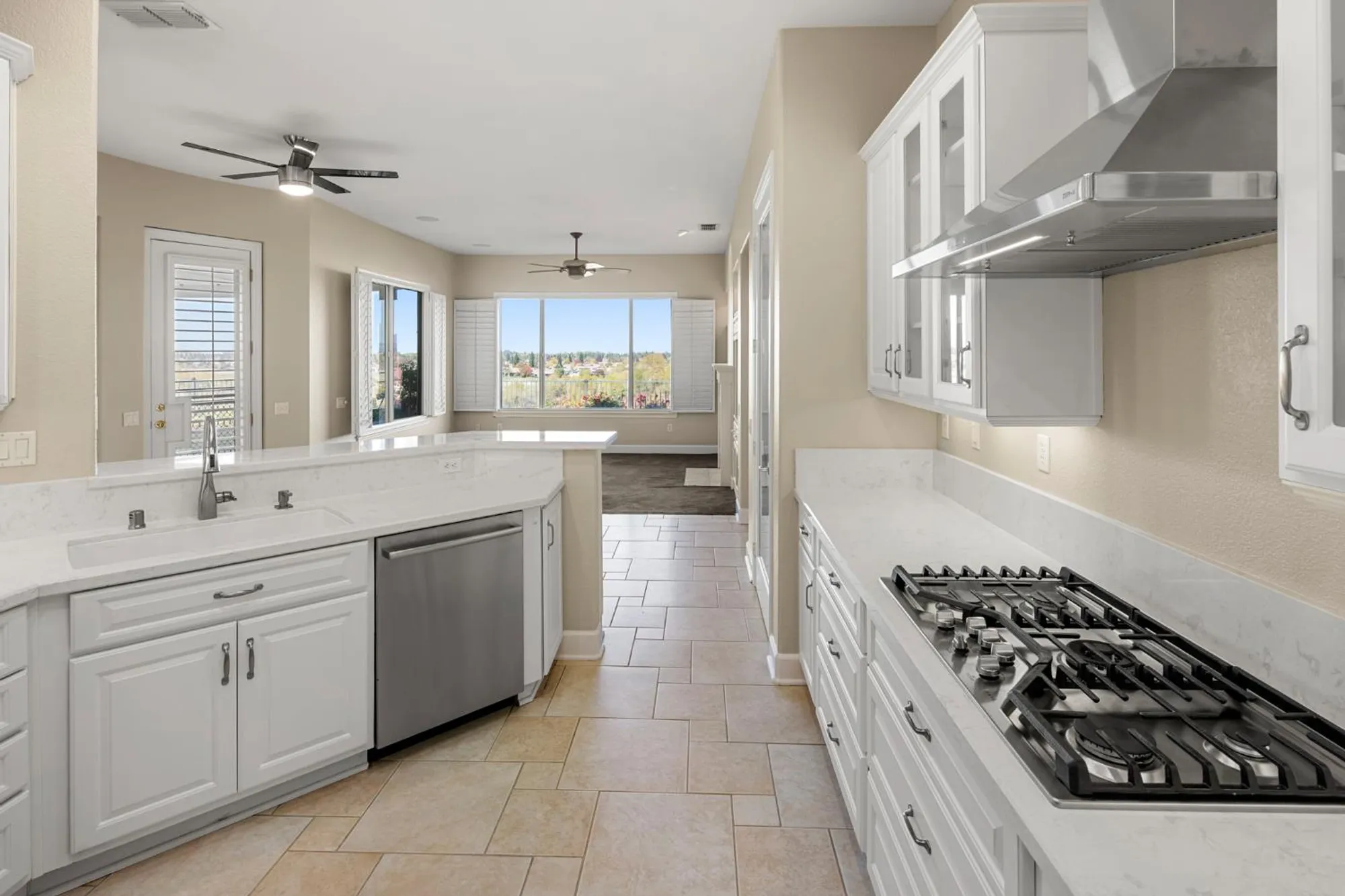 Property Slideshow image 20 of 77 | 1554 summerhill ln, Lincoln, CA, 95648