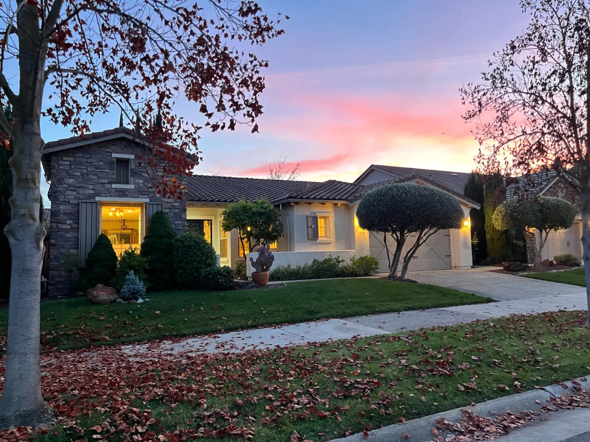 Property Slideshow image 67 of 99 | 2558 heritage park ln, Sacramento, CA, 95835