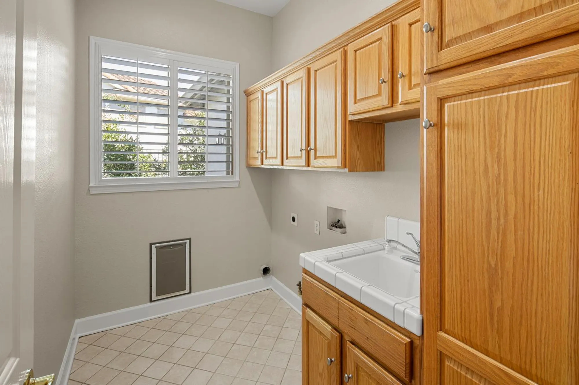 Property Slideshow image 33 of 77 | 1554 summerhill ln, Lincoln, CA, 95648
