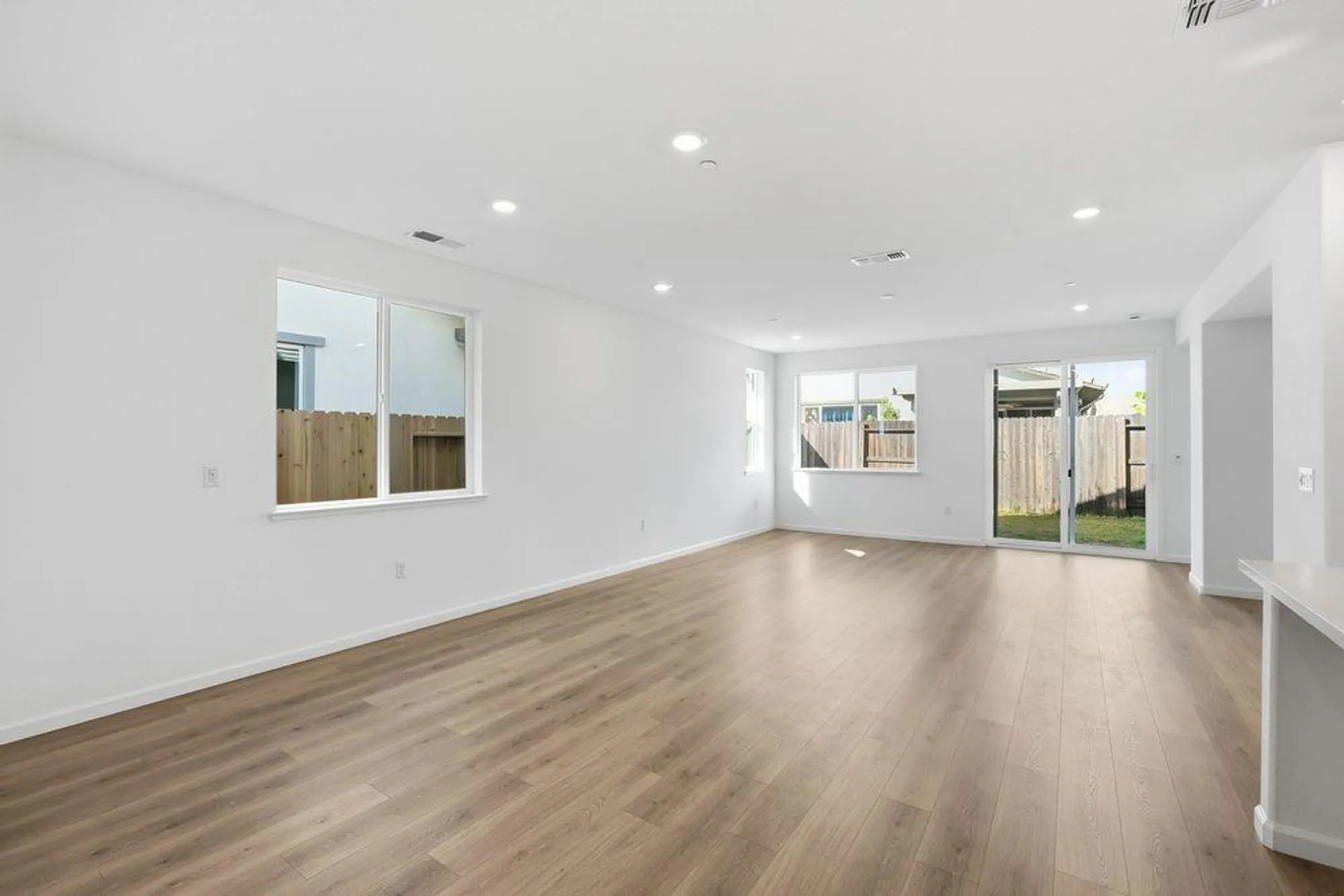 Property Slideshow image 11 of 58 | 1568 edgewood ln, Lincoln, CA, 95648