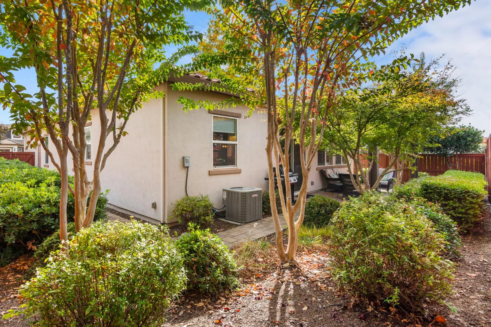 Property Slideshow image 40 of 68 | 2072 brixham dr, Roseville, CA, 95747