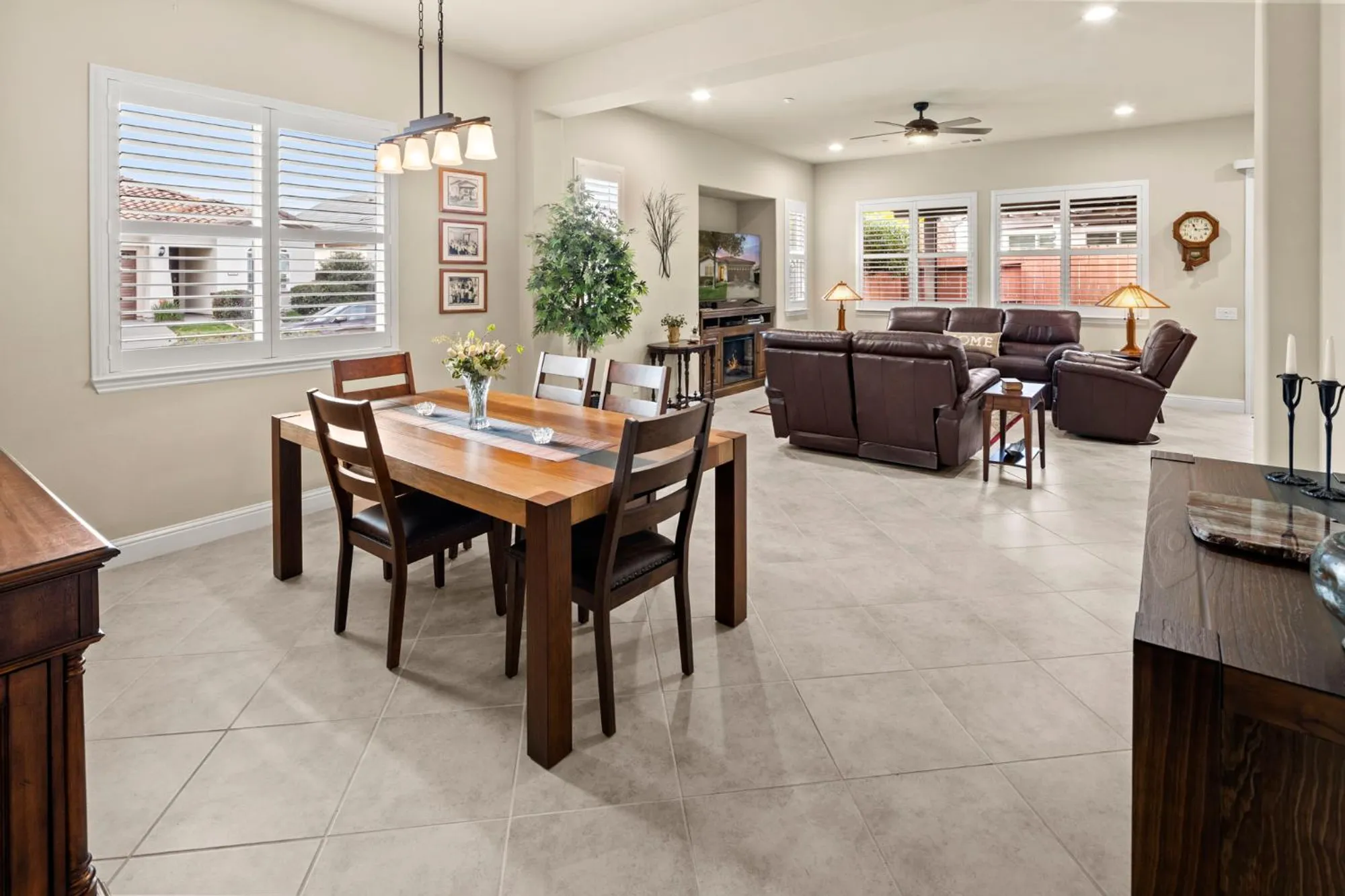 Property Slideshow image 5 of 68 | 2072 brixham dr, Roseville, CA, 95747