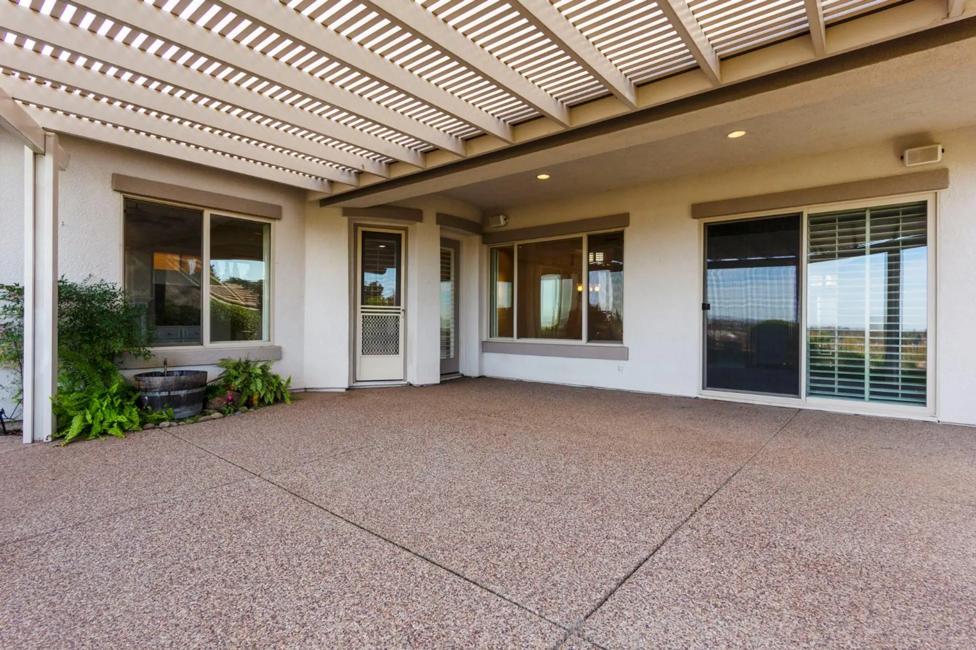 Property Slideshow image 40 of 77 | 1554 summerhill ln, Lincoln, CA, 95648