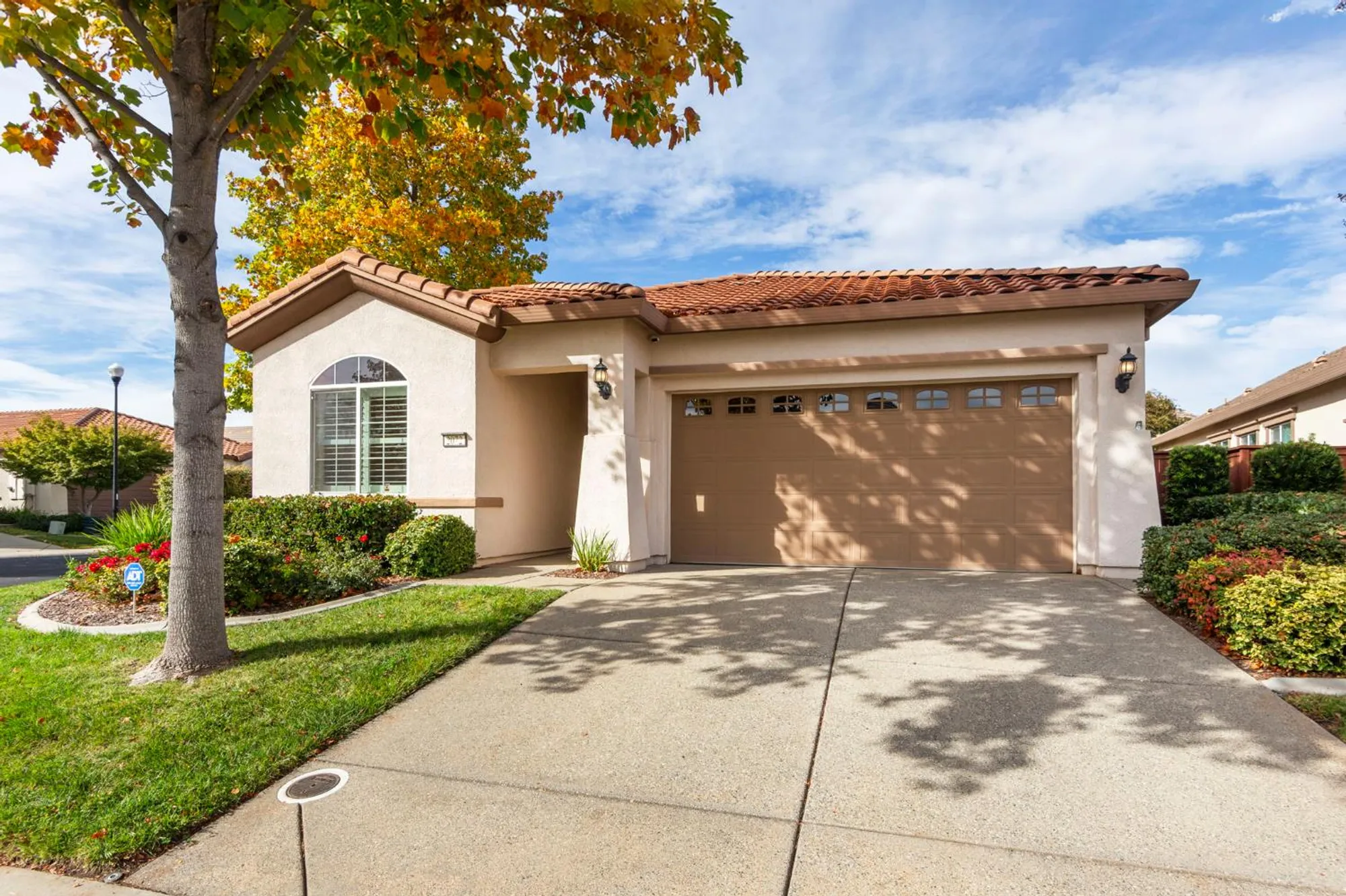 Property Slideshow image 44 of 68 | 2072 brixham dr, Roseville, CA, 95747