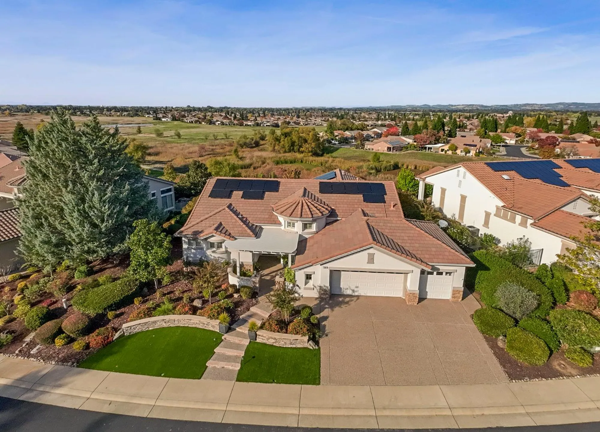 Property Slideshow image 53 of 77 | 1554 summerhill ln, Lincoln, CA, 95648