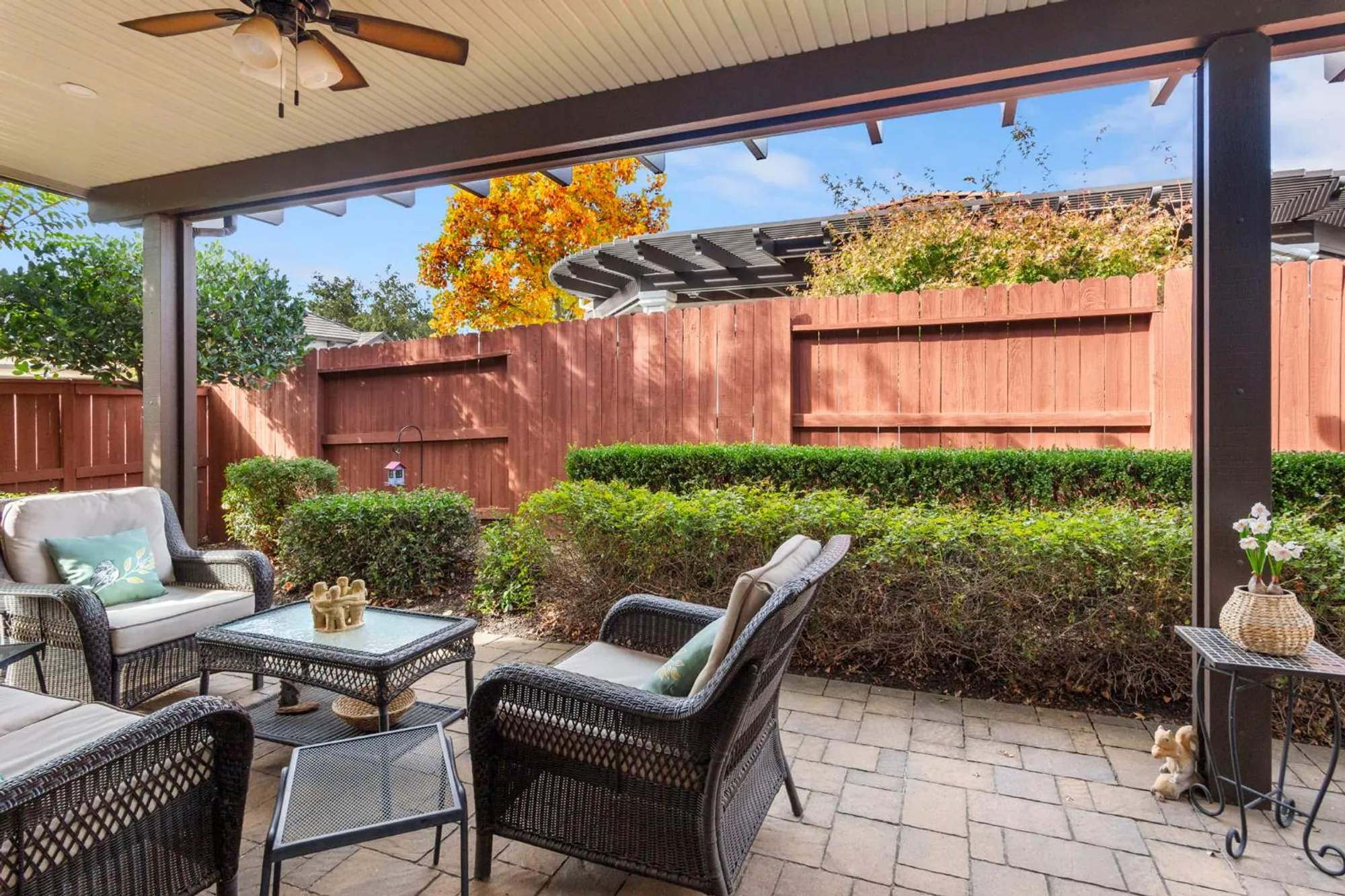 Property Slideshow image 35 of 68 | 2072 brixham dr, Roseville, CA, 95747
