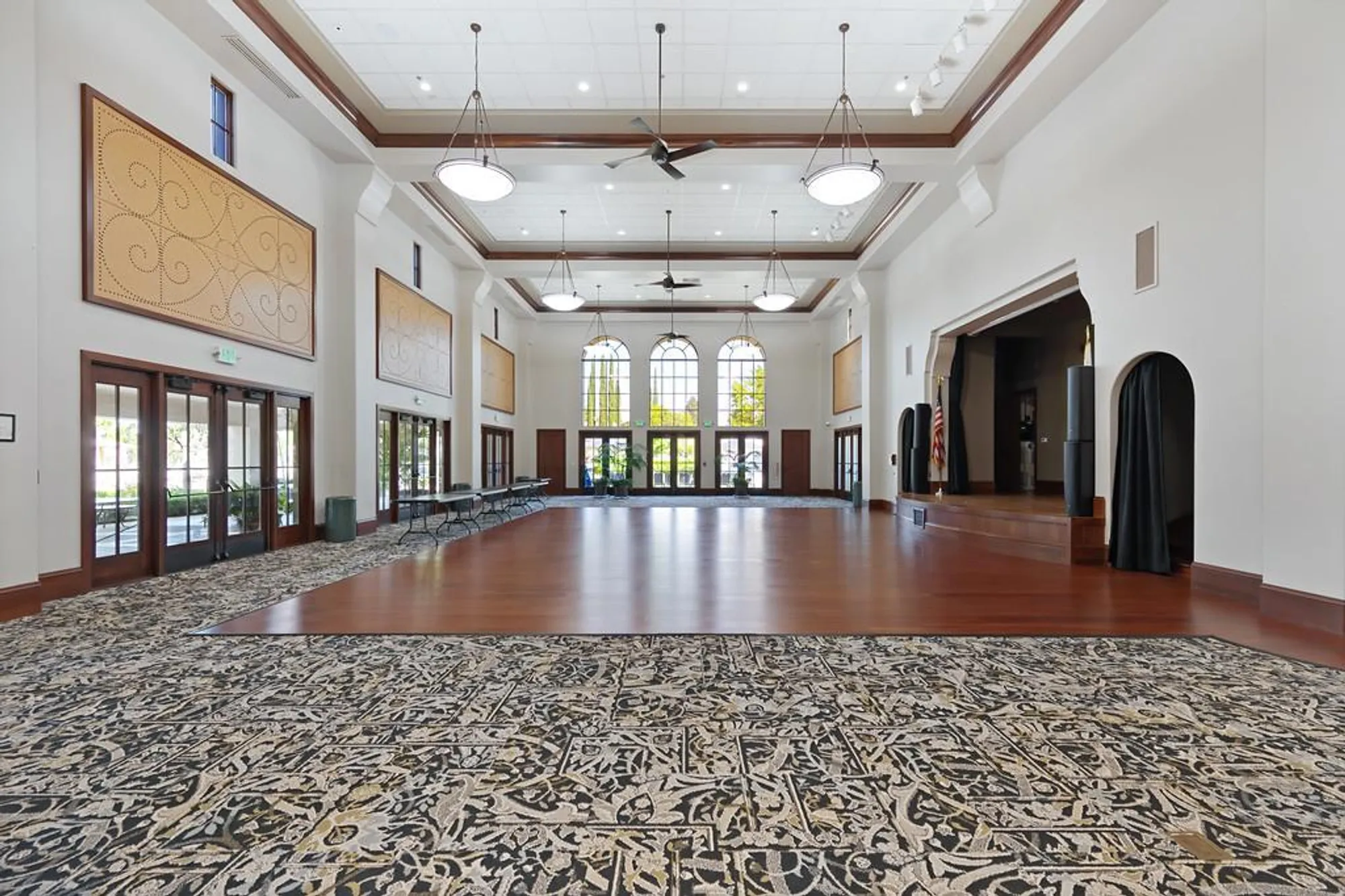 Property Slideshow image 83 of 99 | 2558 heritage park ln, Sacramento, CA, 95835