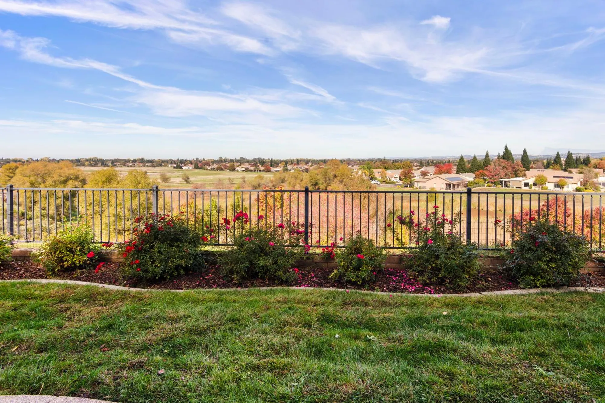 Property Slideshow image 35 of 77 | 1554 summerhill ln, Lincoln, CA, 95648