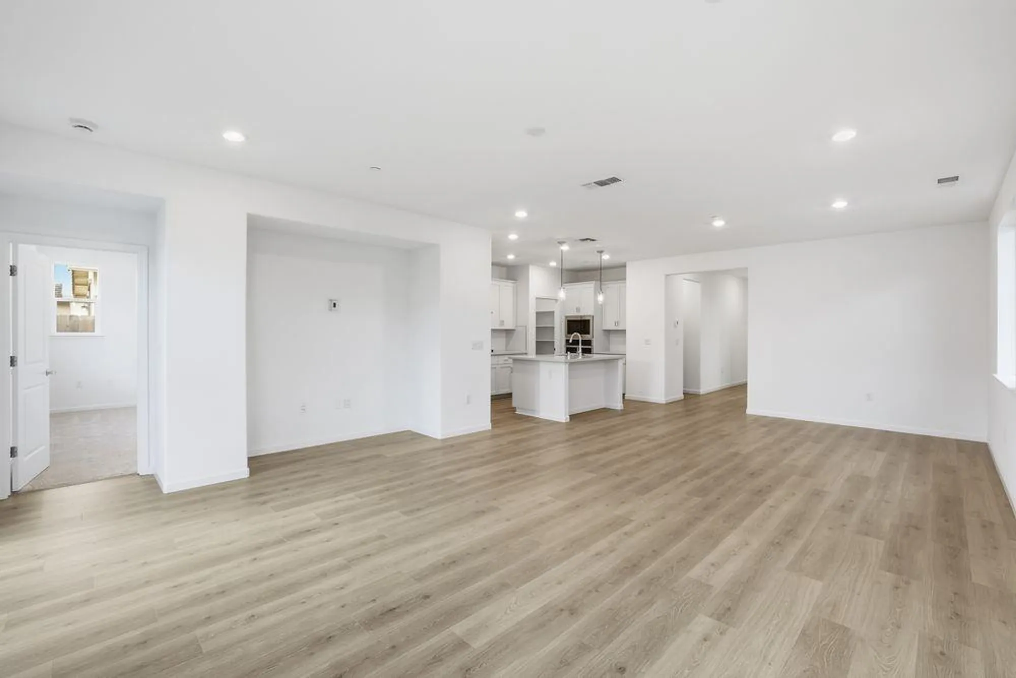 Property Slideshow image 10 of 58 | 1568 edgewood ln, Lincoln, CA, 95648