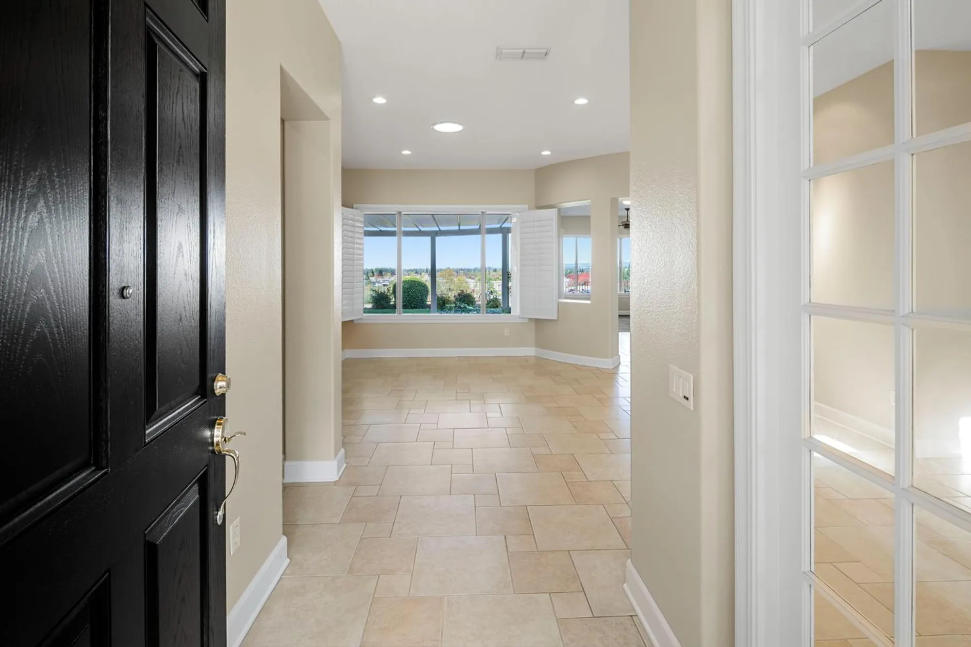 Property Slideshow image 6 of 77 | 1554 summerhill ln, Lincoln, CA, 95648