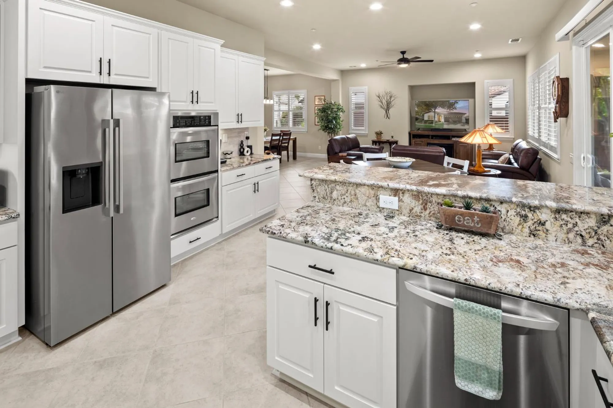 Property Slideshow image 17 of 68 | 2072 brixham dr, Roseville, CA, 95747