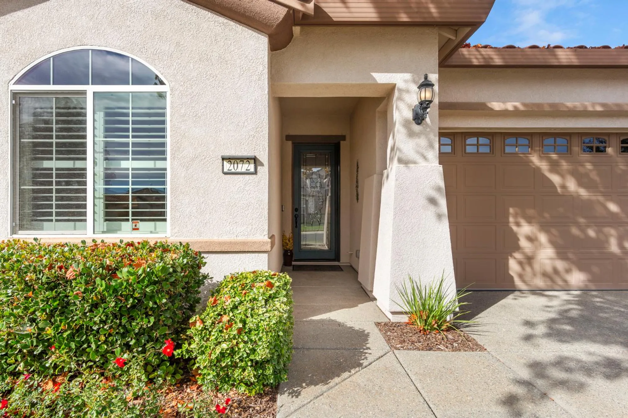 Property Slideshow image 2 of 68 | 2072 brixham dr, Roseville, CA, 95747