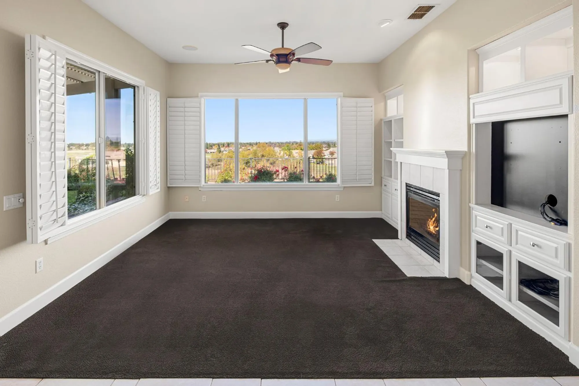 Property Slideshow image 11 of 77 | 1554 summerhill ln, Lincoln, CA, 95648