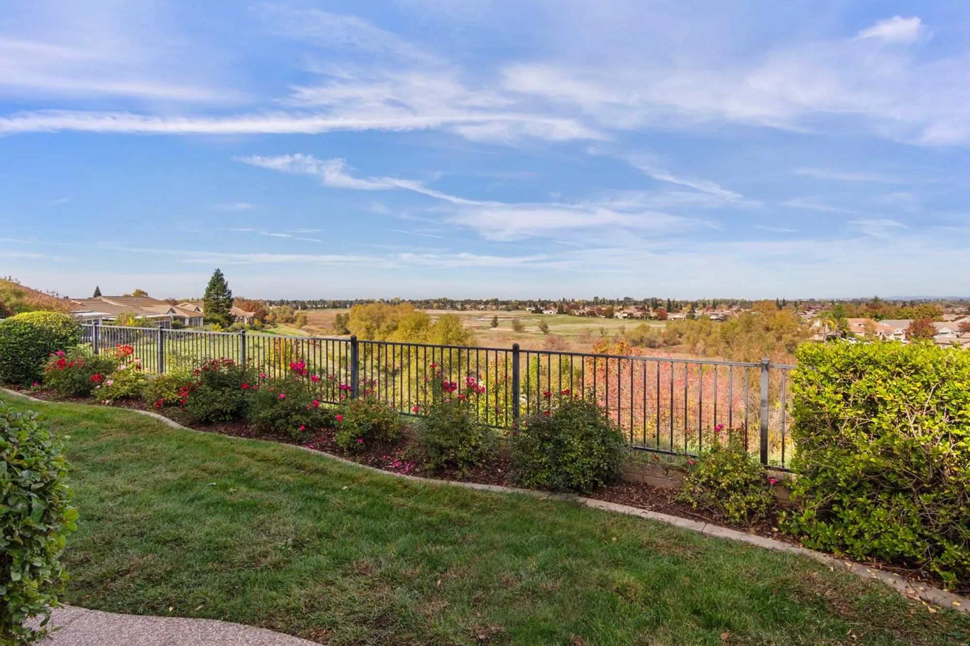 Property Slideshow image 44 of 77 | 1554 summerhill ln, Lincoln, CA, 95648