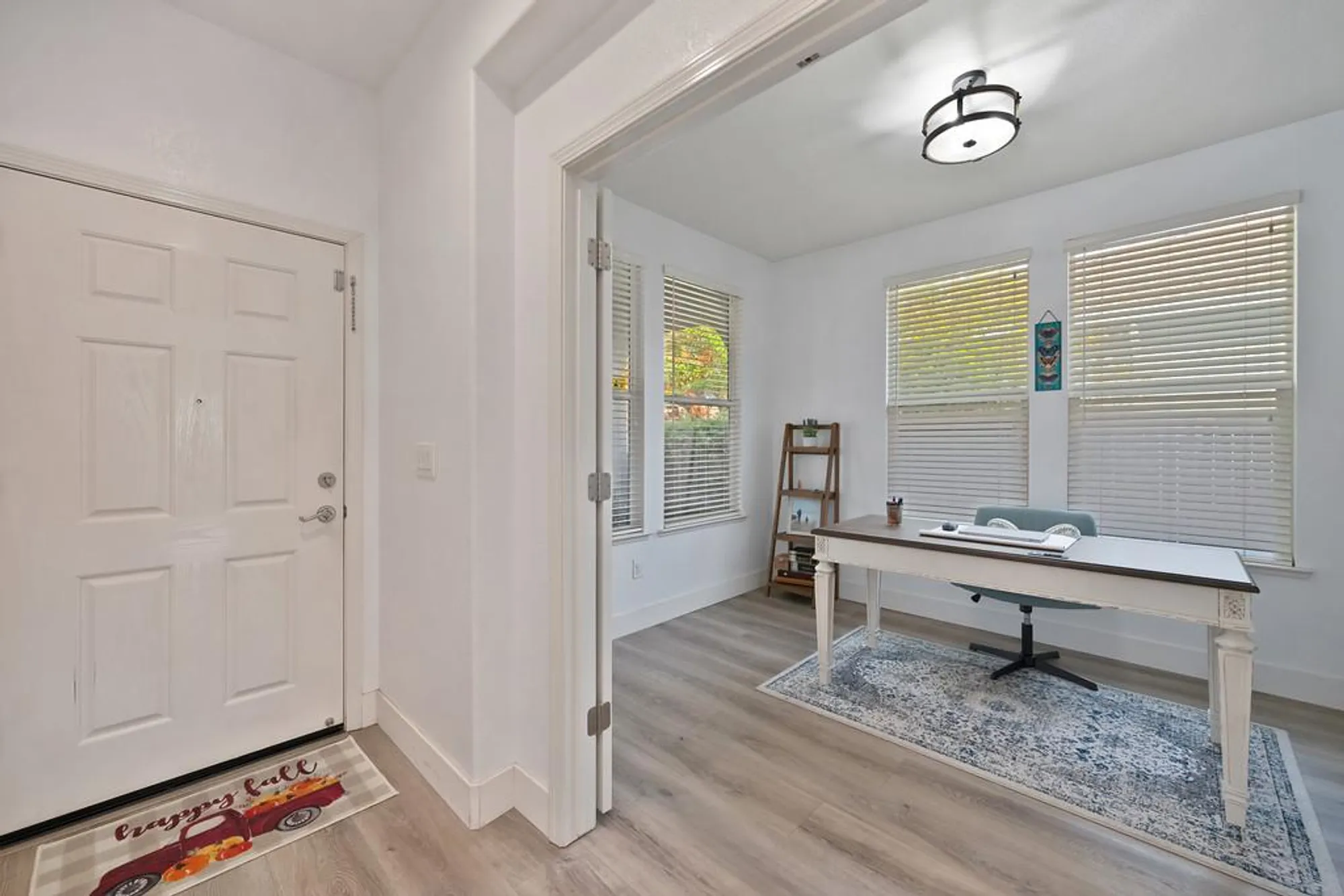 Property Slideshow image 32 of 90 | 250 pelican bay cir, Sacramento, CA, 95835