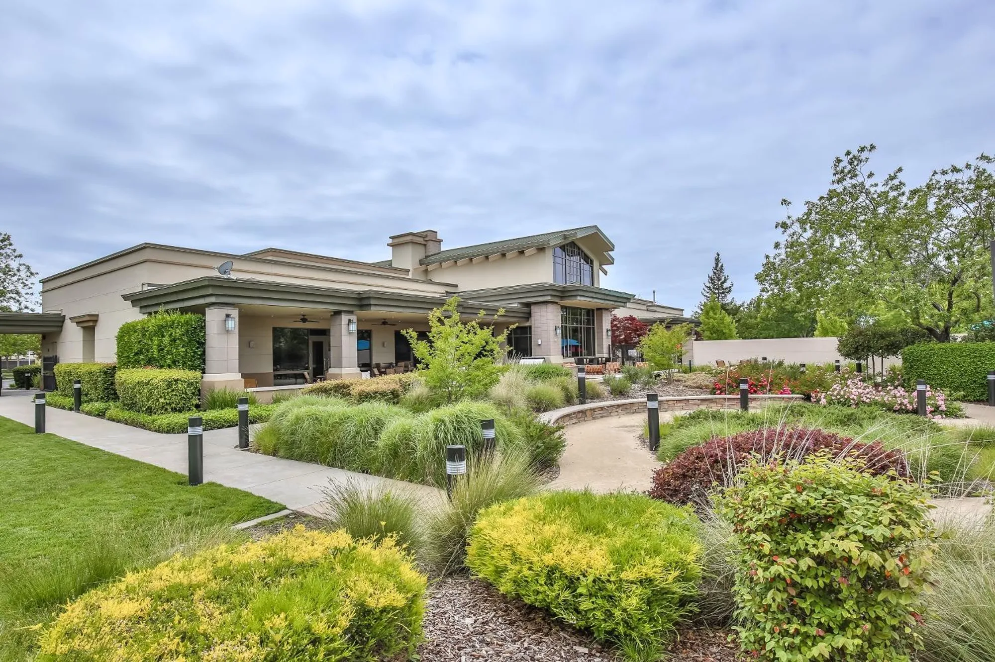 Property Slideshow image 60 of 68 | 2072 brixham dr, Roseville, CA, 95747