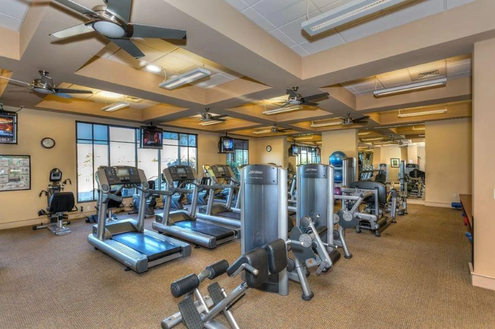 Property Slideshow image 56 of 68 | 2072 brixham dr, Roseville, CA, 95747