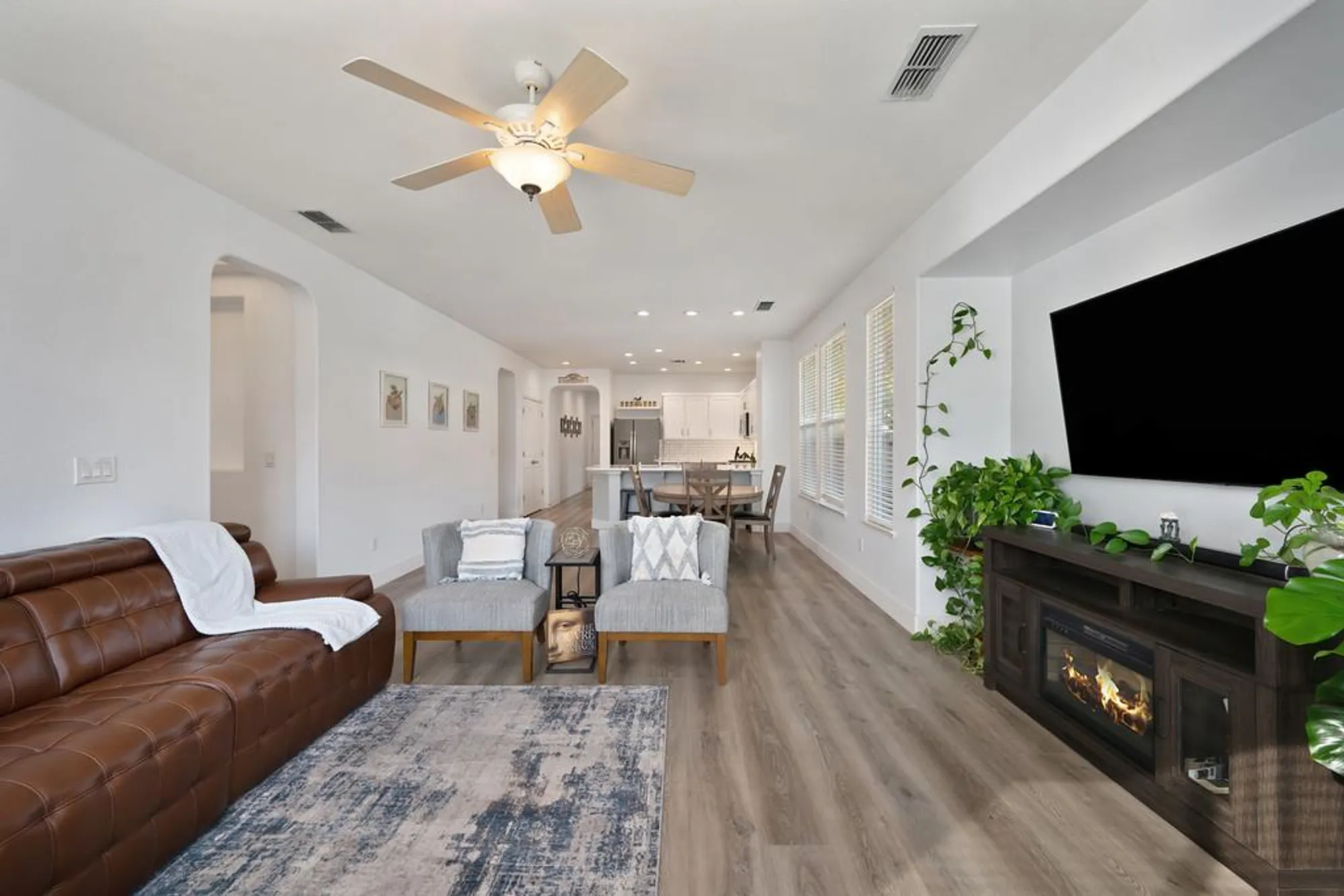 Property Slideshow image 52 of 90 | 250 pelican bay cir, Sacramento, CA, 95835