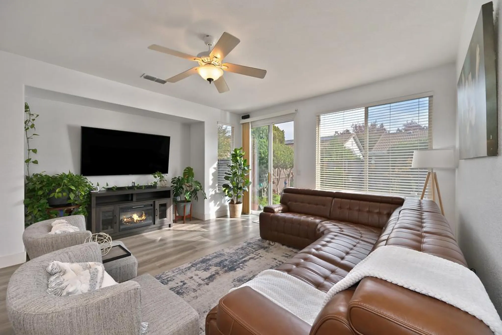 Property Slideshow image 49 of 90 | 250 pelican bay cir, Sacramento, CA, 95835