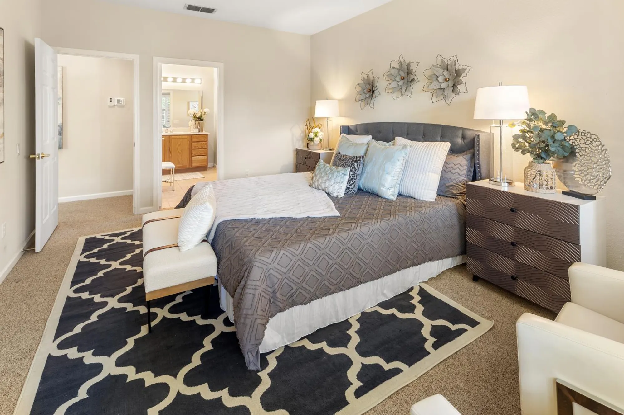 Property Slideshow image 19 of 44 | 2729 woodacre ln, Lincoln, CA, 95648