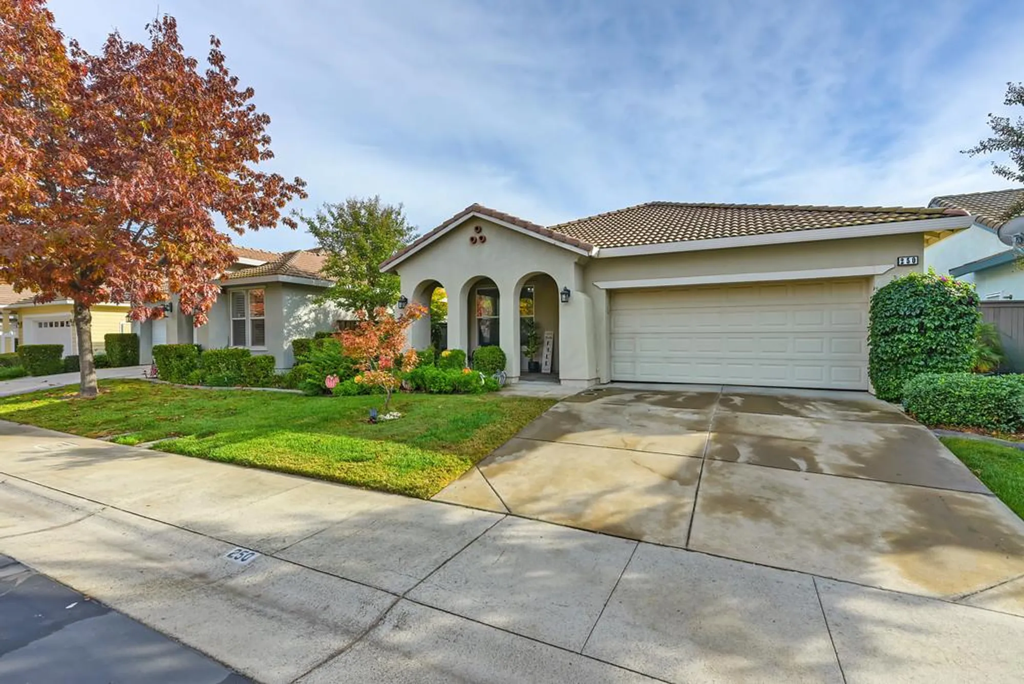 Property Slideshow image 9 of 90 | 250 pelican bay cir, Sacramento, CA, 95835