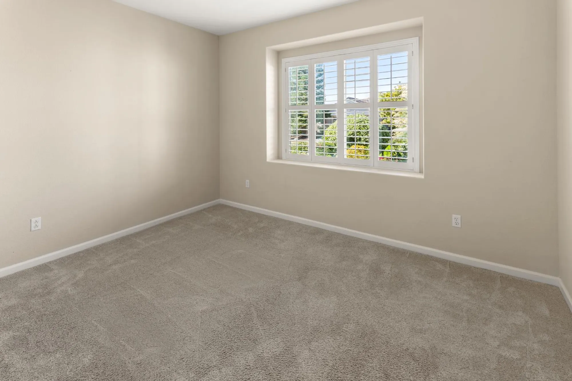 Property Slideshow image 25 of 44 | 2729 woodacre ln, Lincoln, CA, 95648