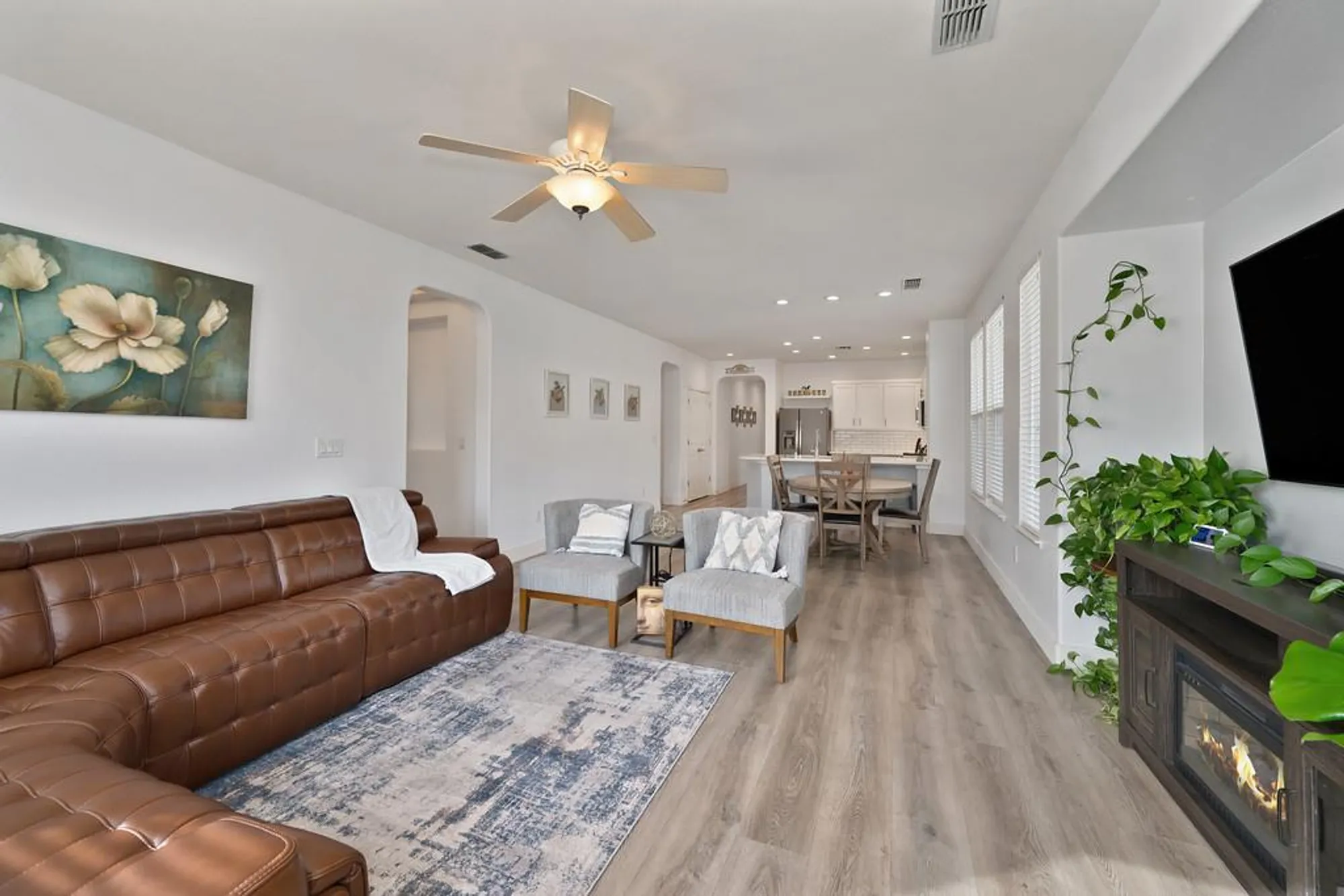 Property Slideshow image 51 of 90 | 250 pelican bay cir, Sacramento, CA, 95835