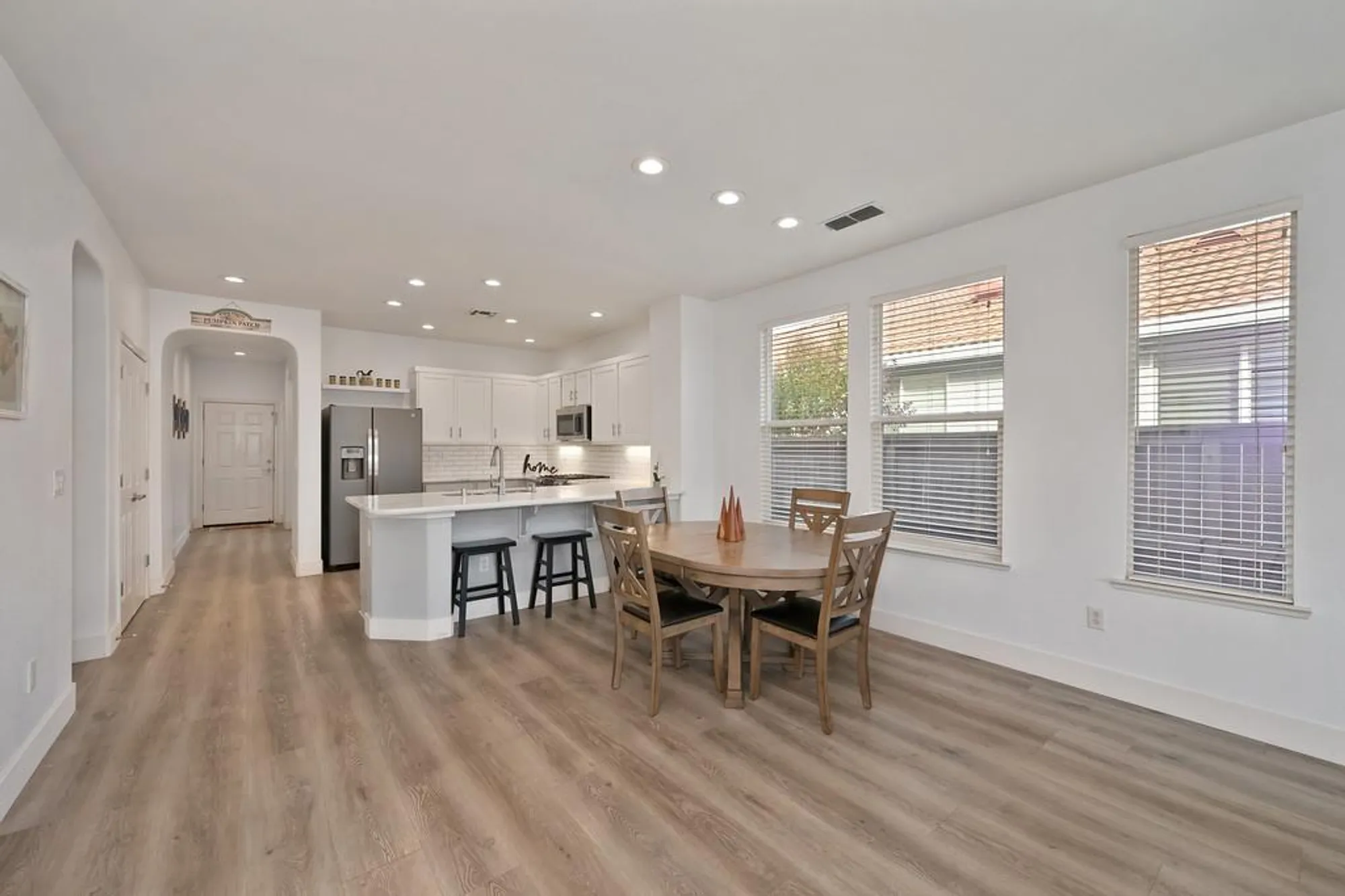 Property Slideshow image 43 of 90 | 250 pelican bay cir, Sacramento, CA, 95835