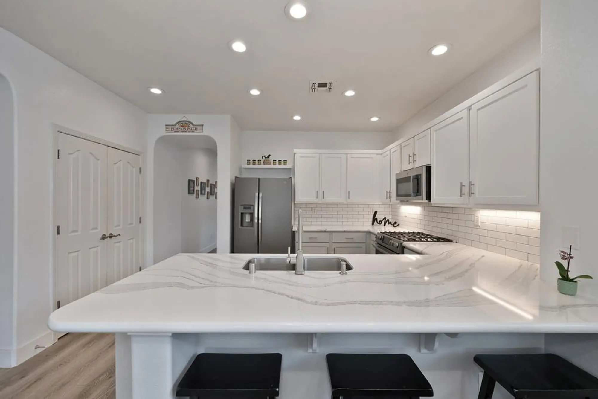 Property Slideshow image 15 of 90 | 250 pelican bay cir, Sacramento, CA, 95835