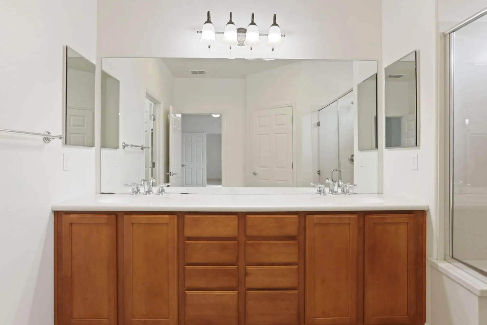 Property Slideshow image 14 of 20 | 1709 fox trot way, Manteca, CA, 95336