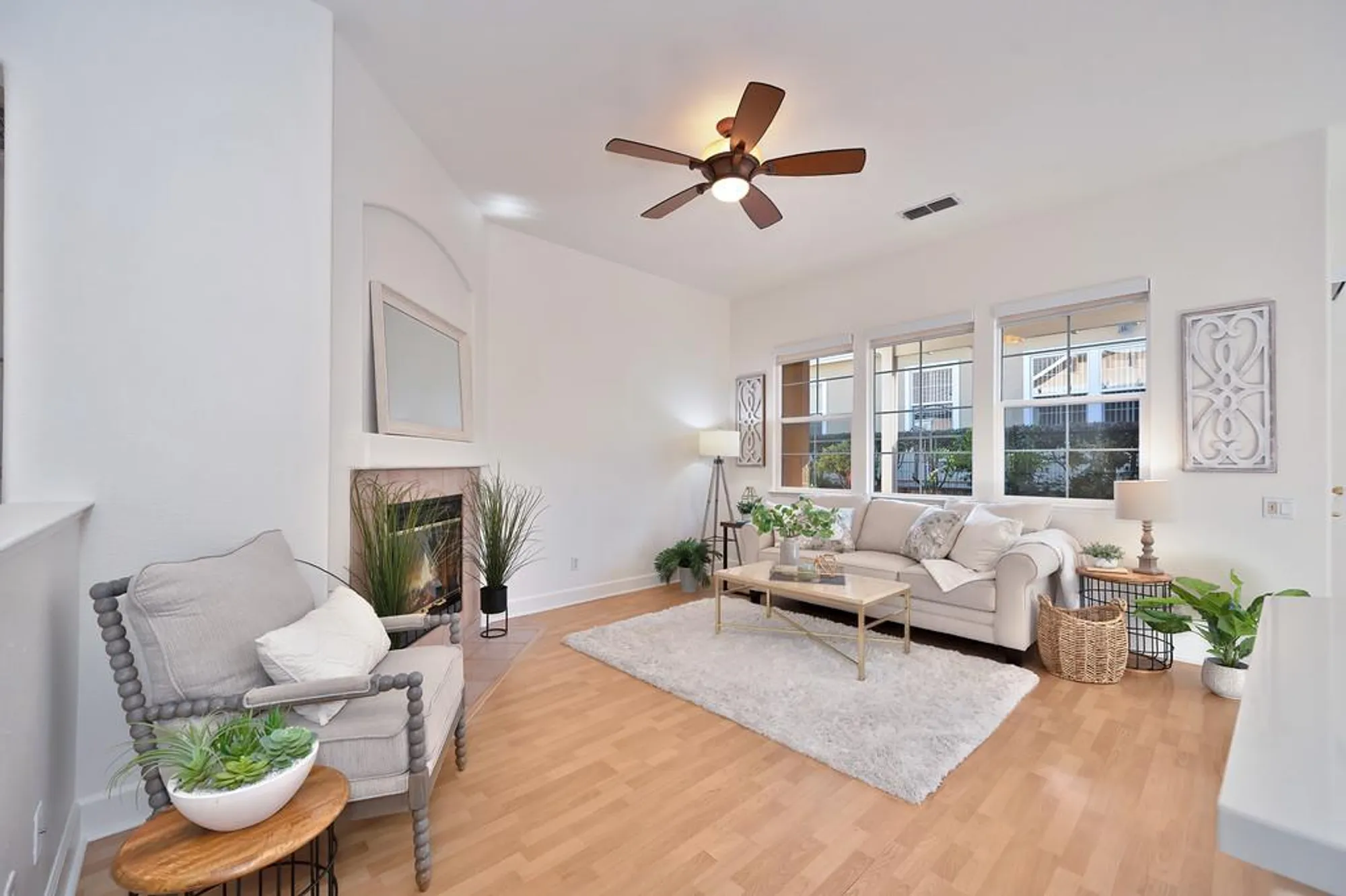 Property Slideshow image 12 of 49 | 3787 park dr, El Dorado Hills, CA, 95762