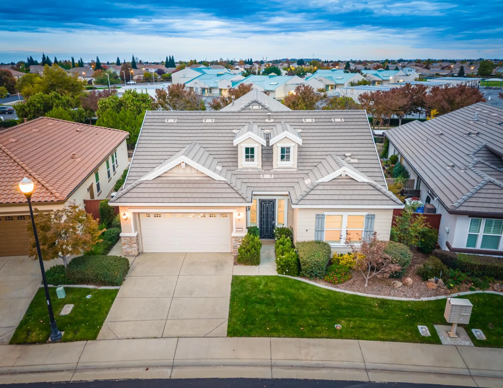 Property Slideshow image 57 of 61 | 2112 arlington dr, Roseville, CA, 95747