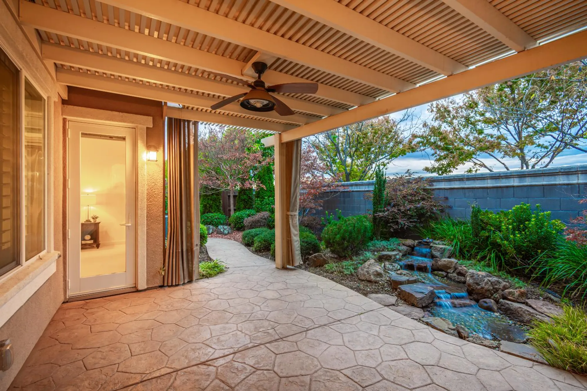 Property Slideshow image 46 of 61 | 2112 arlington dr, Roseville, CA, 95747