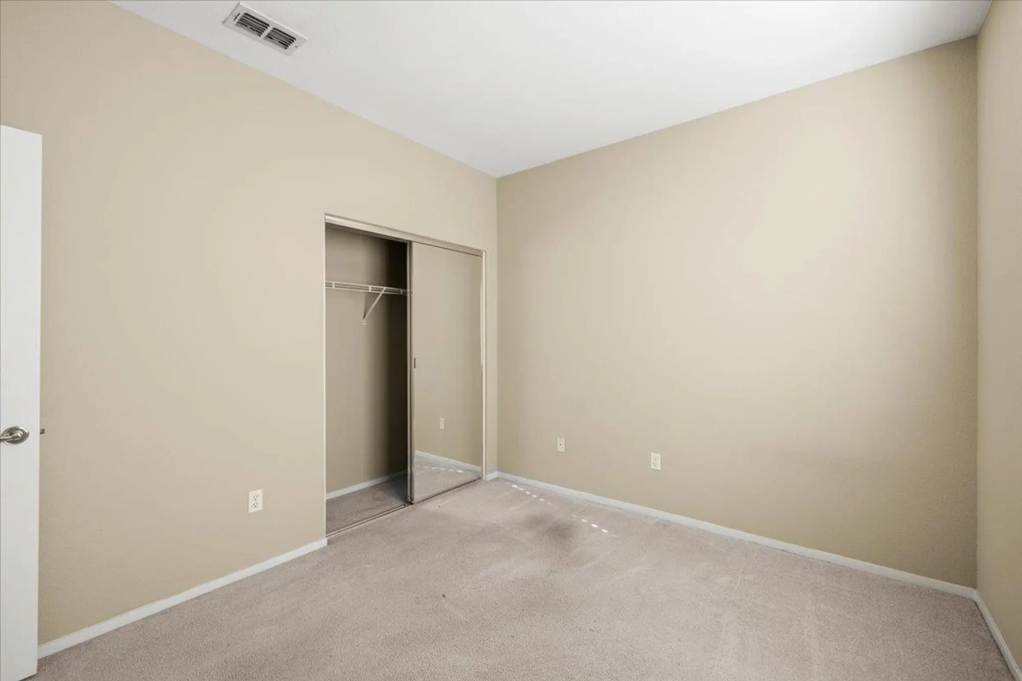 Property Slideshow image 20 of 28 | 2006 gatehouse ln, Lincoln, CA, 95648