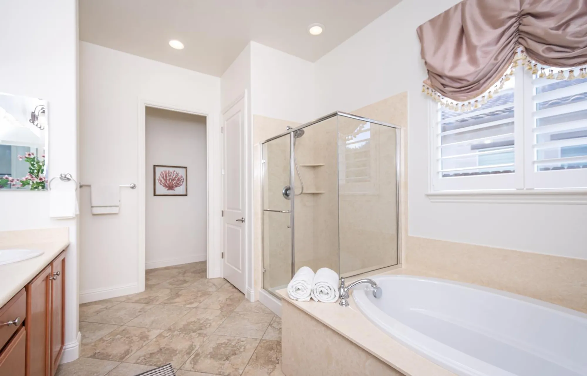 Property Slideshow image 34 of 61 | 2112 arlington dr, Roseville, CA, 95747