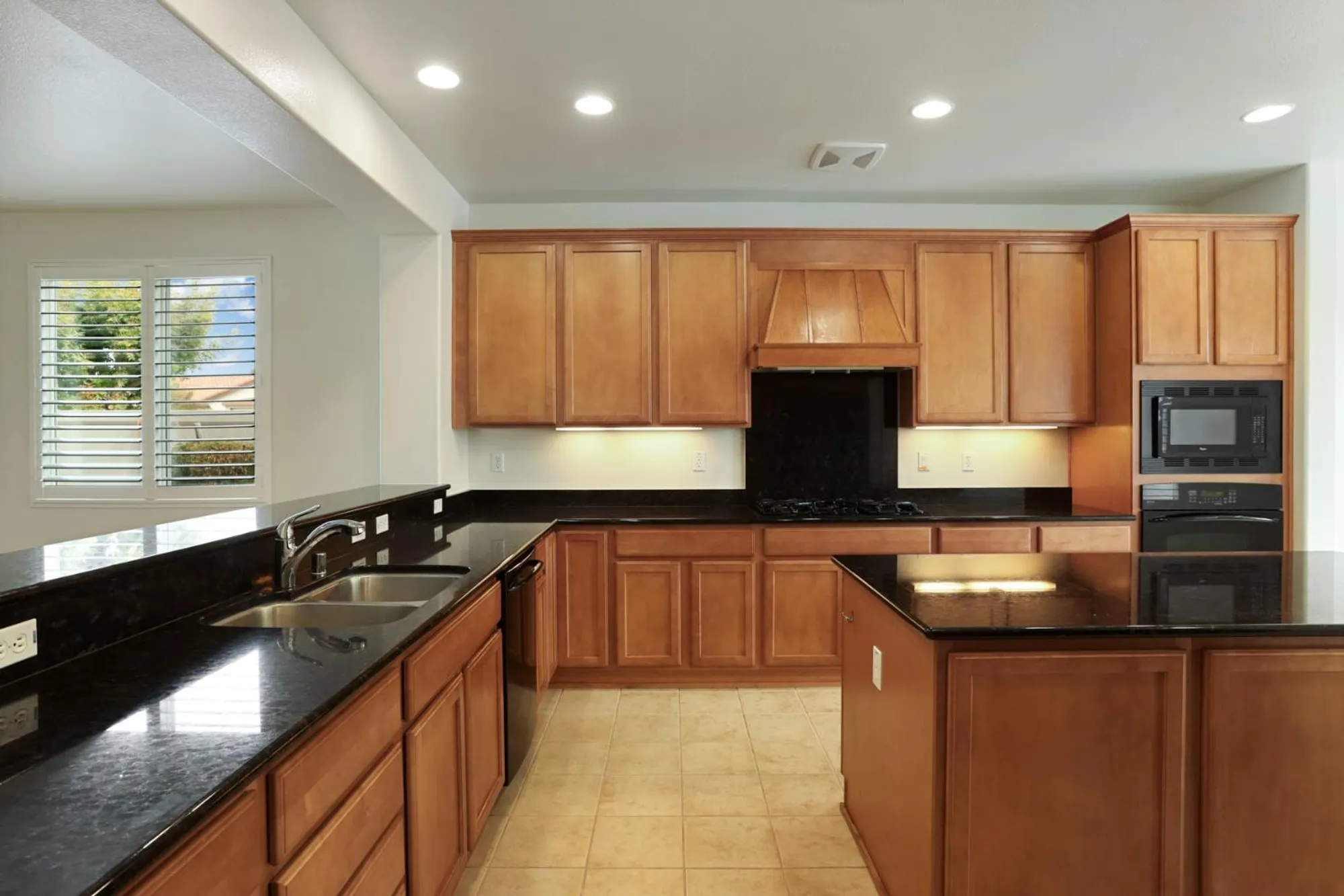 Property Slideshow image 4 of 20 | 1709 fox trot way, Manteca, CA, 95336