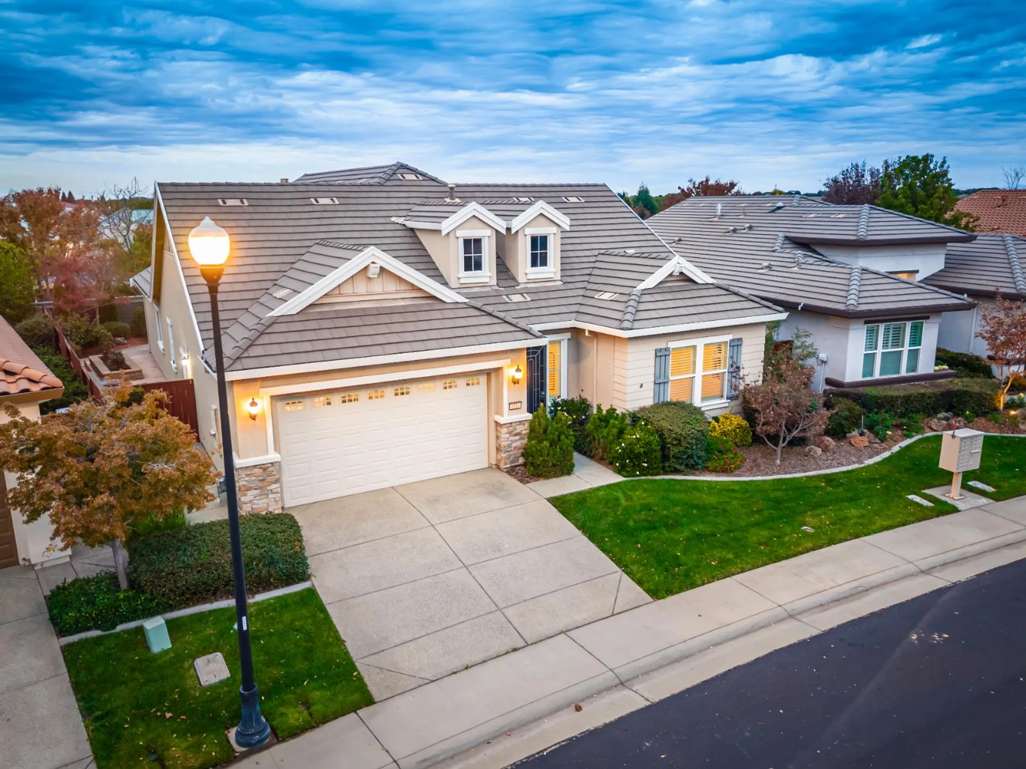 Property Slideshow image 56 of 61 | 2112 arlington dr, Roseville, CA, 95747