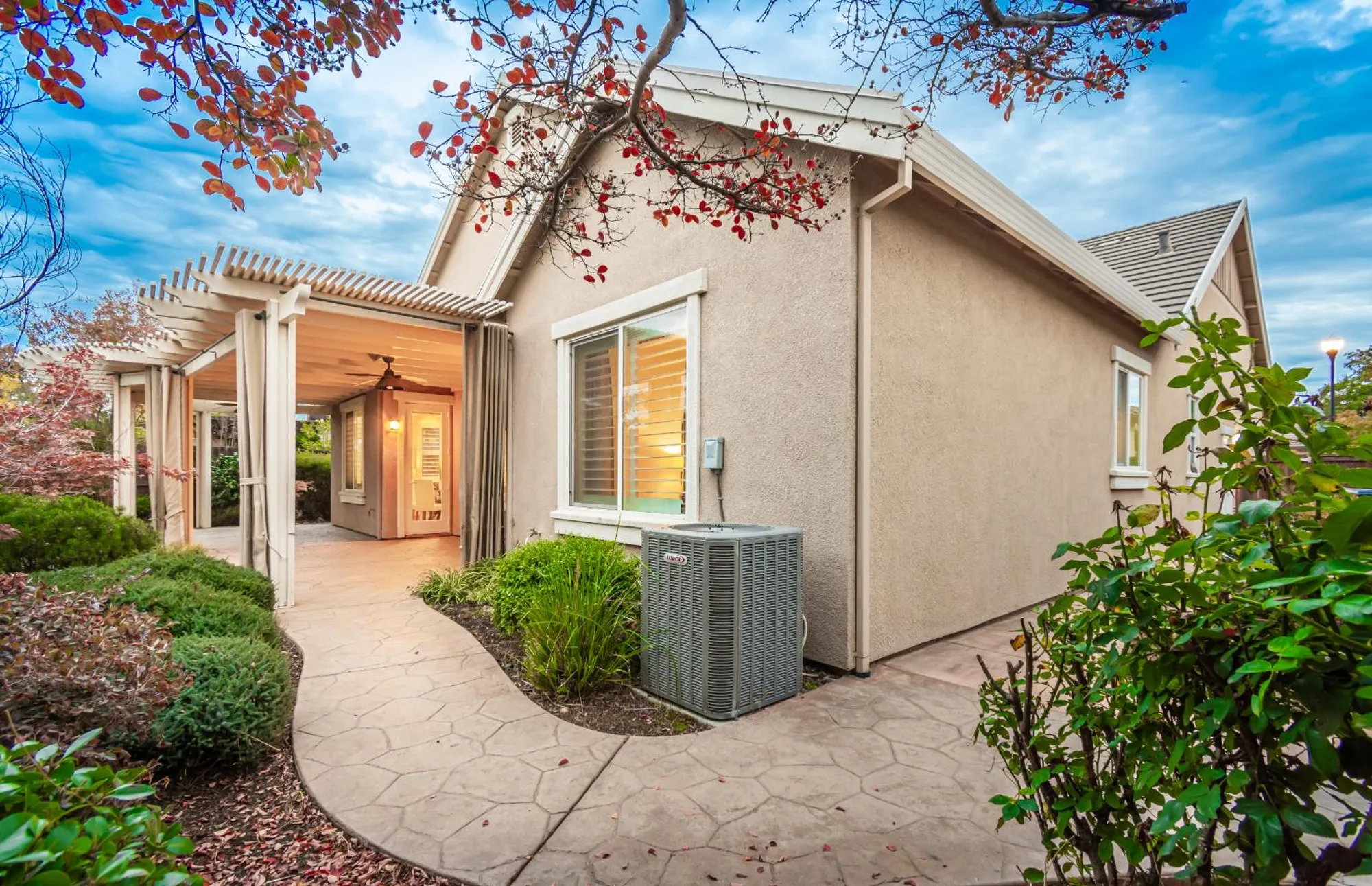 Property Slideshow image 54 of 61 | 2112 arlington dr, Roseville, CA, 95747