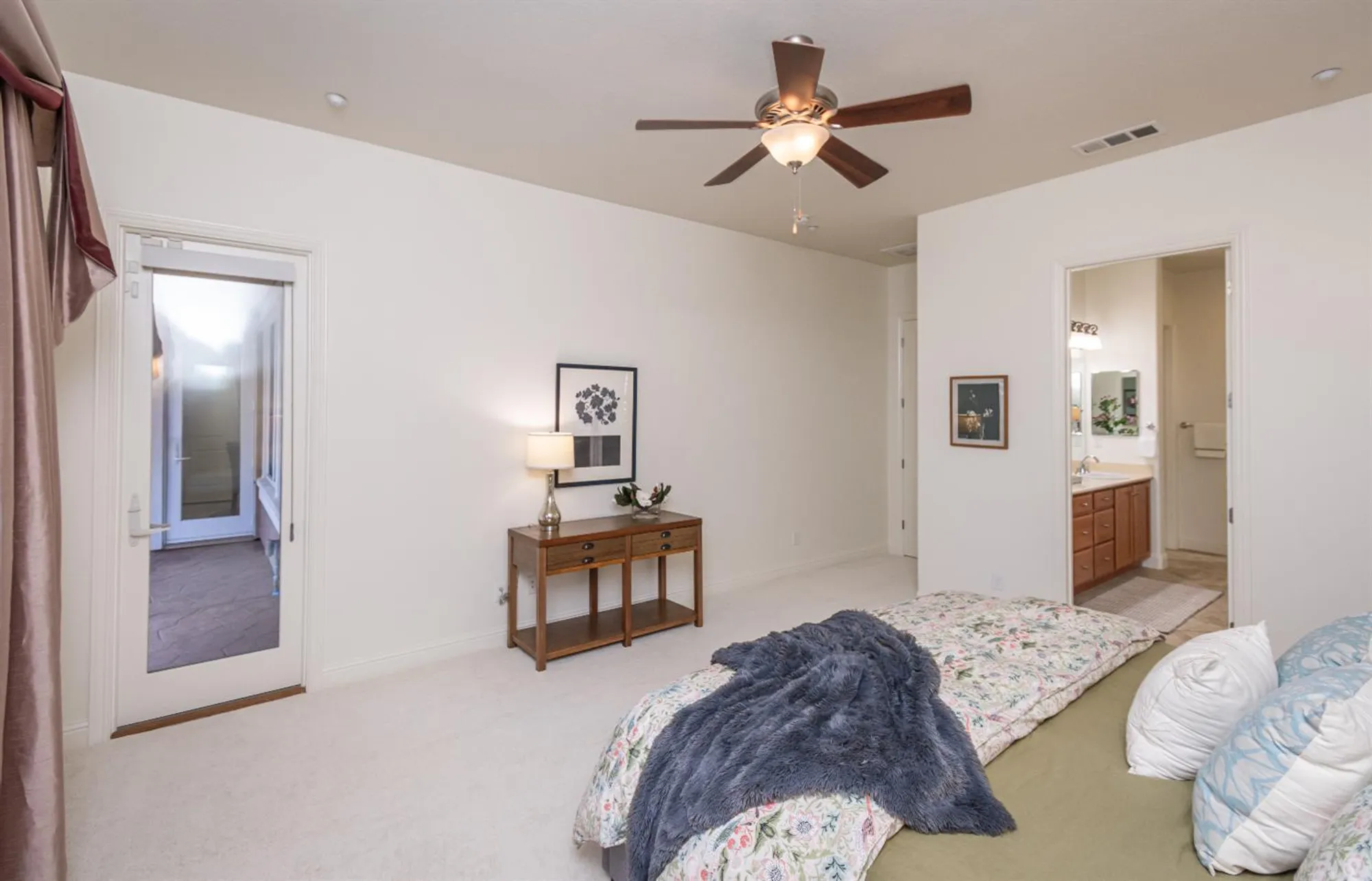 Property Slideshow image 32 of 61 | 2112 arlington dr, Roseville, CA, 95747