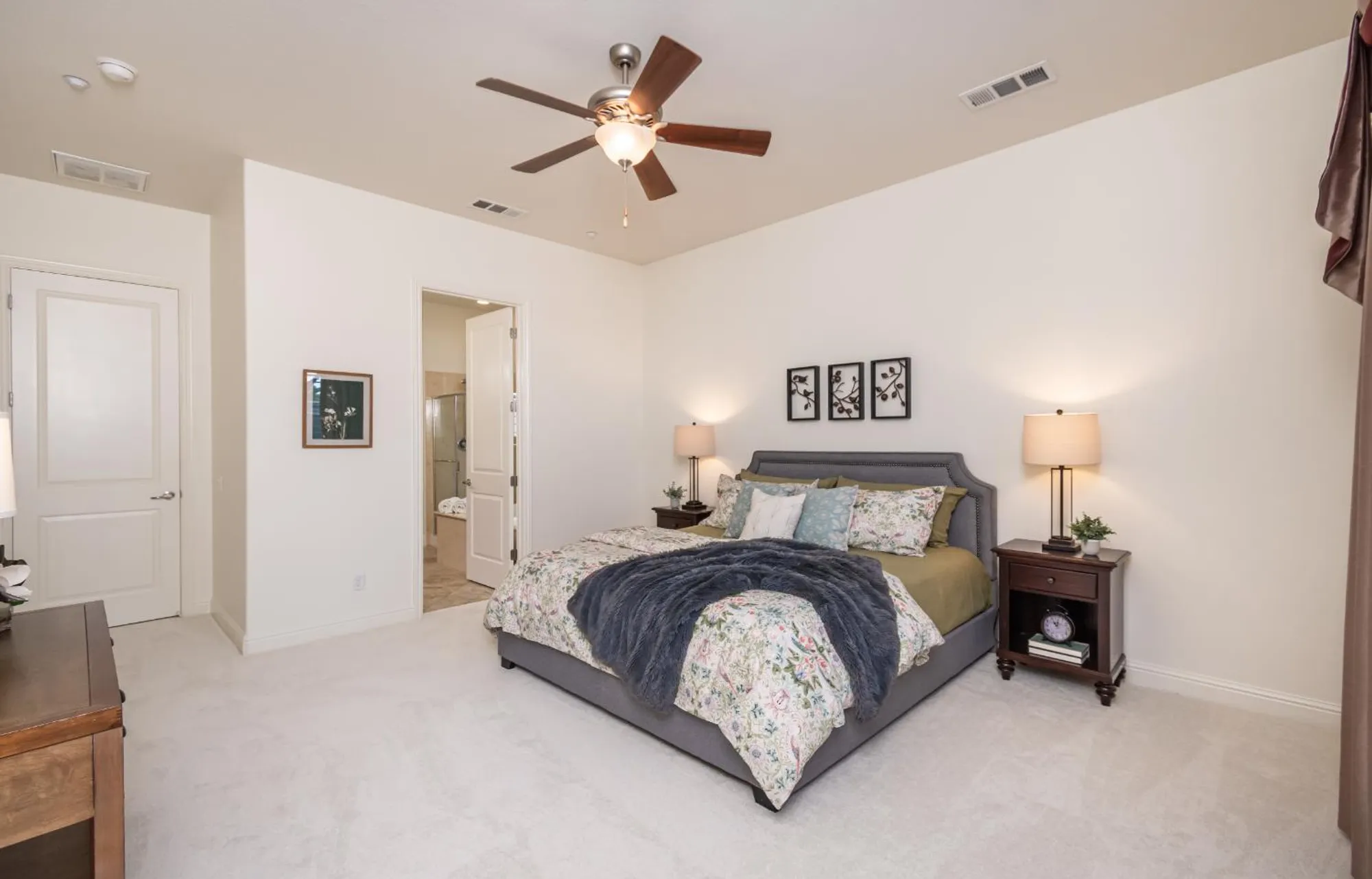 Property Slideshow image 31 of 61 | 2112 arlington dr, Roseville, CA, 95747