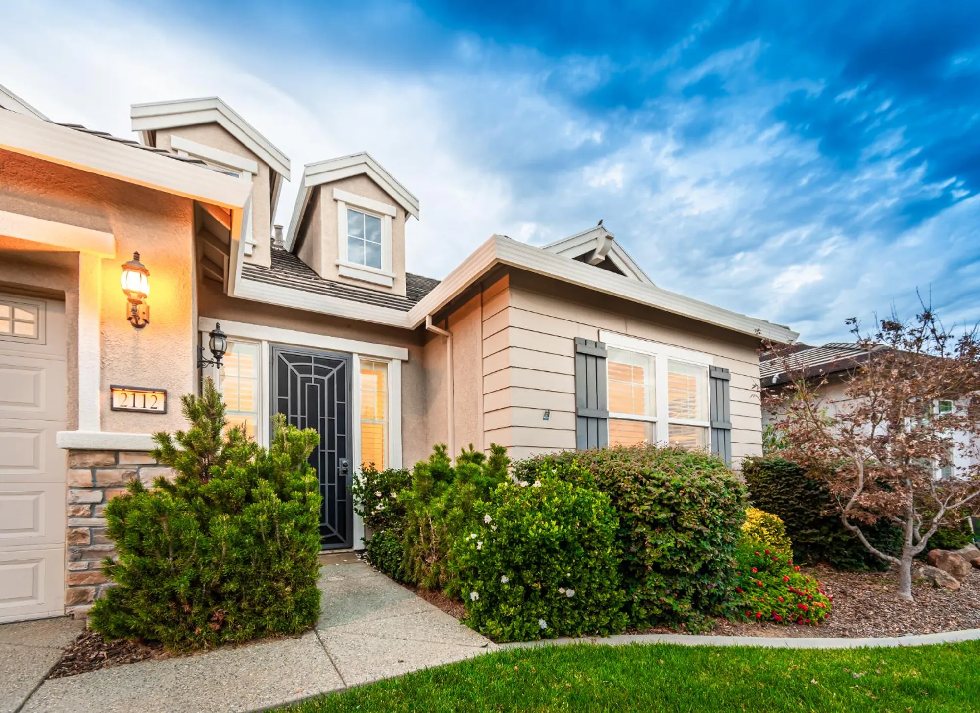 Property Slideshow image 7 of 61 | 2112 arlington dr, Roseville, CA, 95747