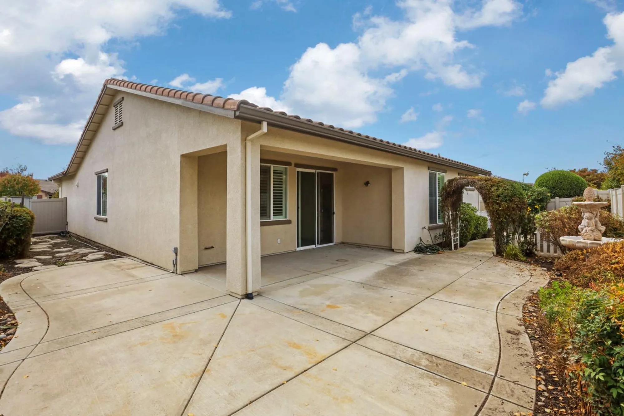 Property Slideshow image 17 of 20 | 1709 fox trot way, Manteca, CA, 95336