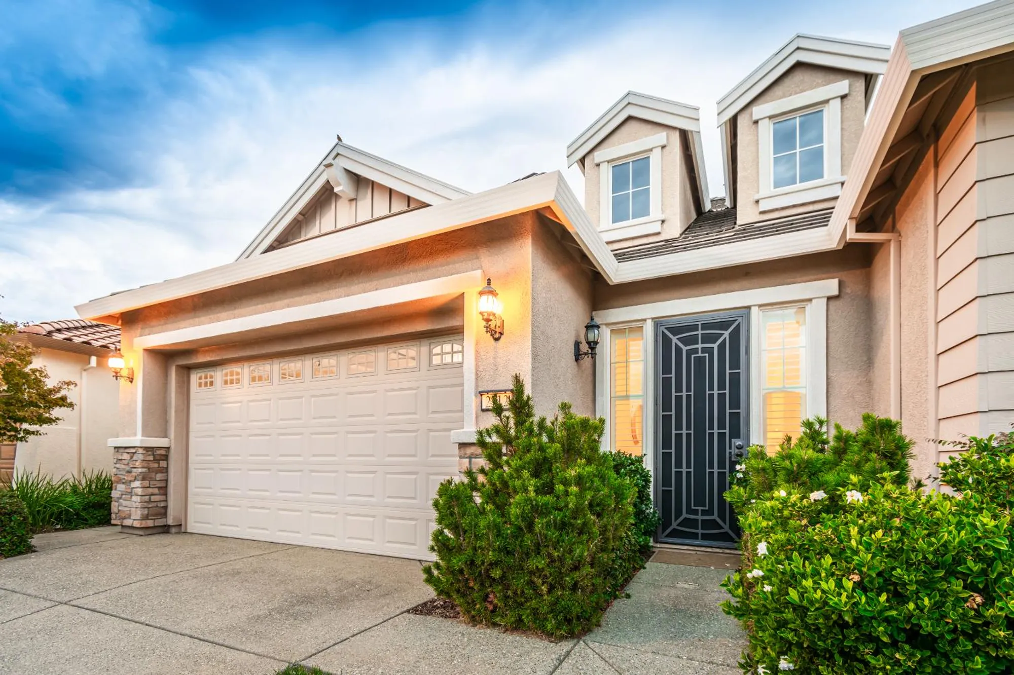 Property Slideshow image 6 of 61 | 2112 arlington dr, Roseville, CA, 95747