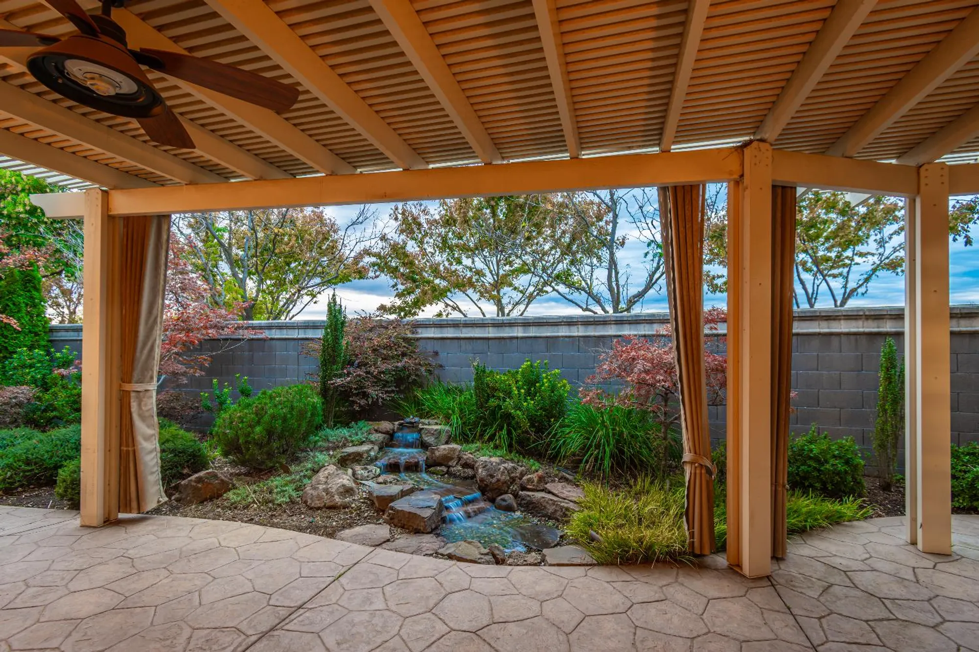 Property Slideshow image 45 of 61 | 2112 arlington dr, Roseville, CA, 95747