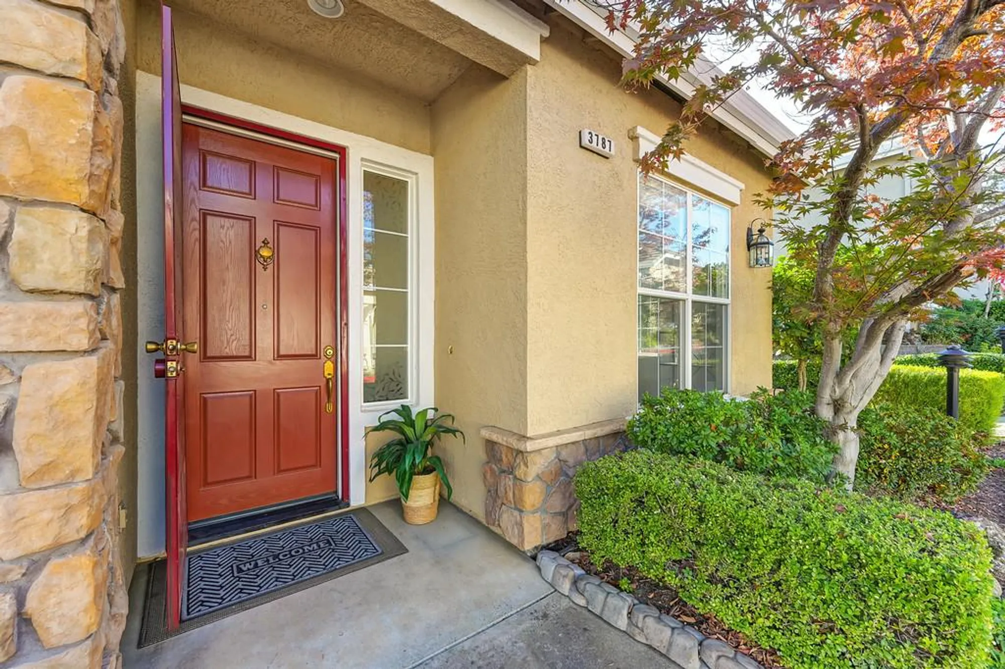 Property Slideshow image 3 of 49 | 3787 park dr, El Dorado Hills, CA, 95762