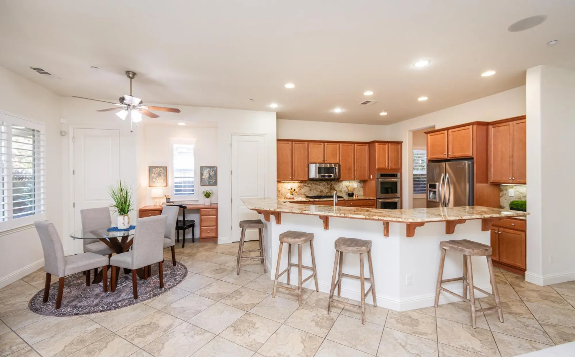 Property Slideshow image 18 of 61 | 2112 arlington dr, Roseville, CA, 95747